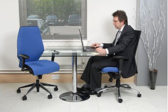 Global Glass Meeting Table